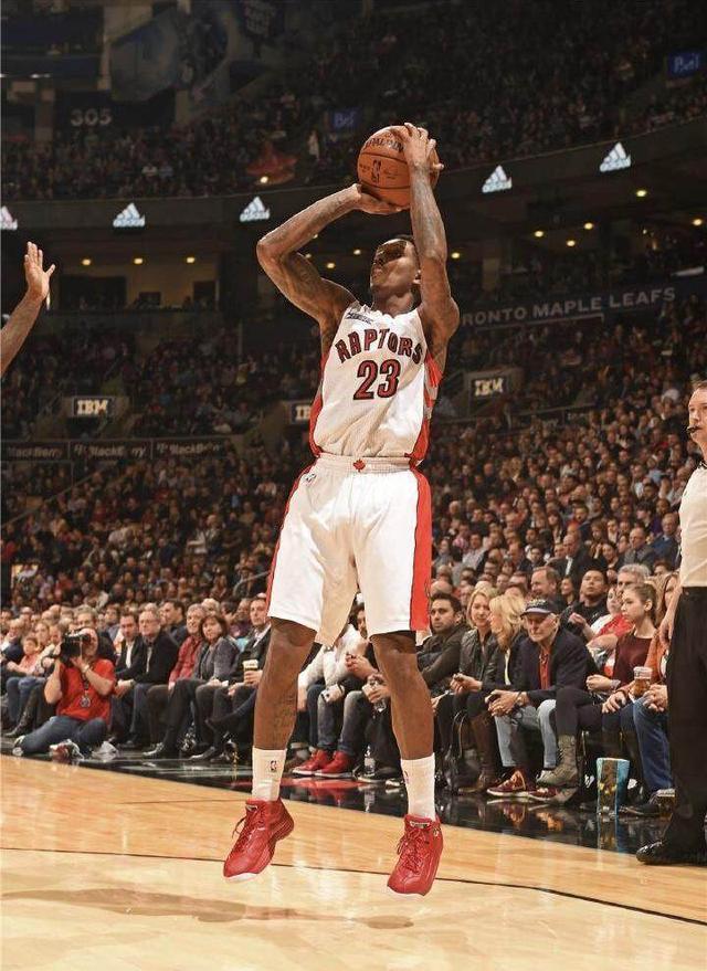 华体会地址-关键比赛中，风暴之眼血洗全场，统治赛场毫无争议的简单介绍