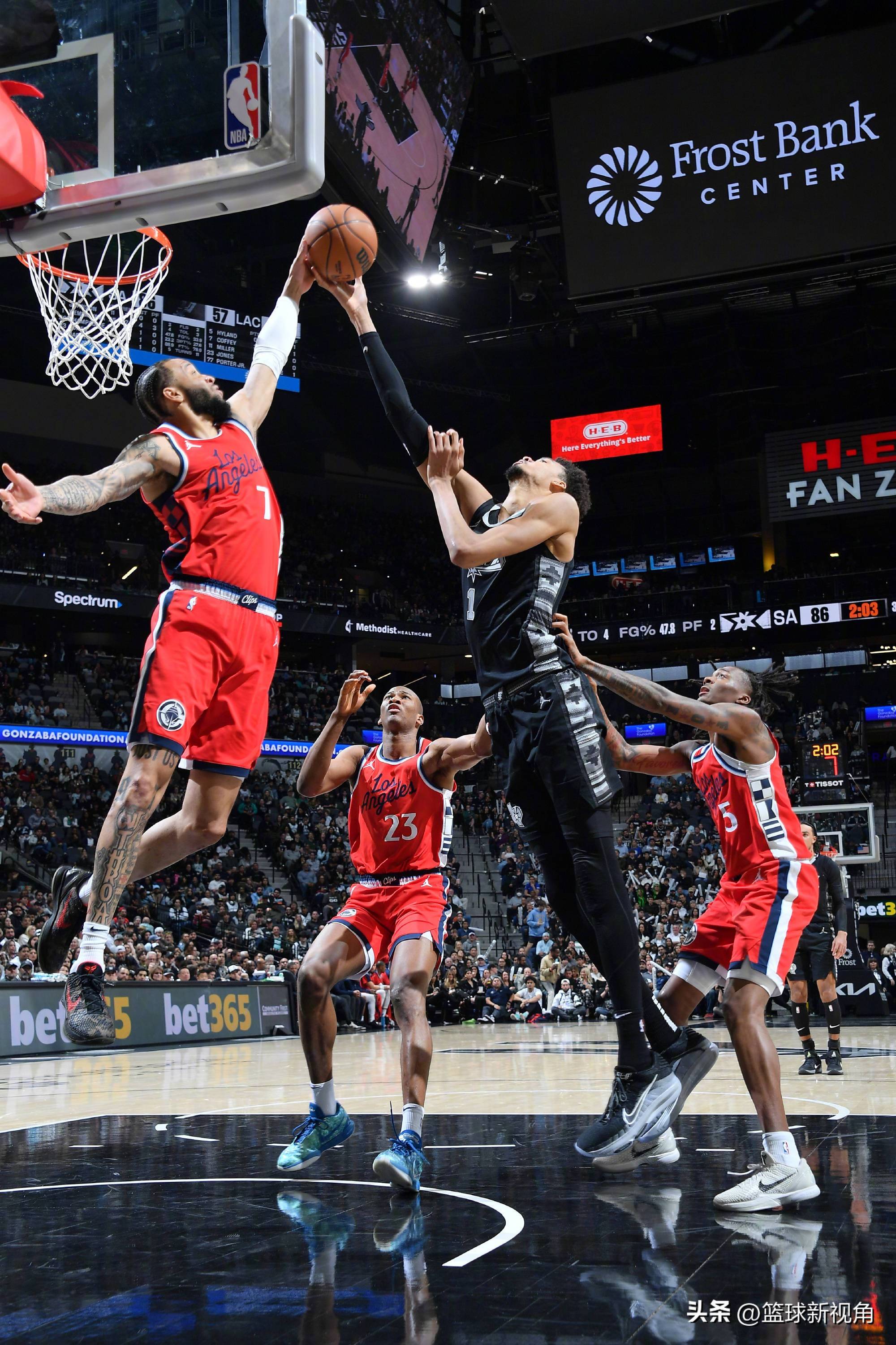 关于快船防守稳固，力克对手取胜的信息