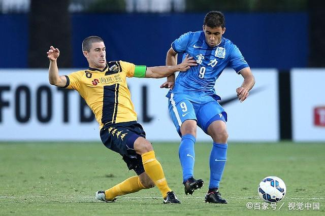 包含天津泰达主场大胜，稳固中游位置的词条