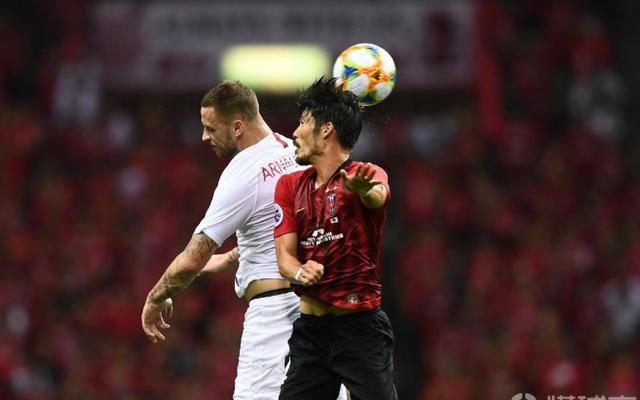 包含甘冈豪取胜利，向冠军目标迈进的词条