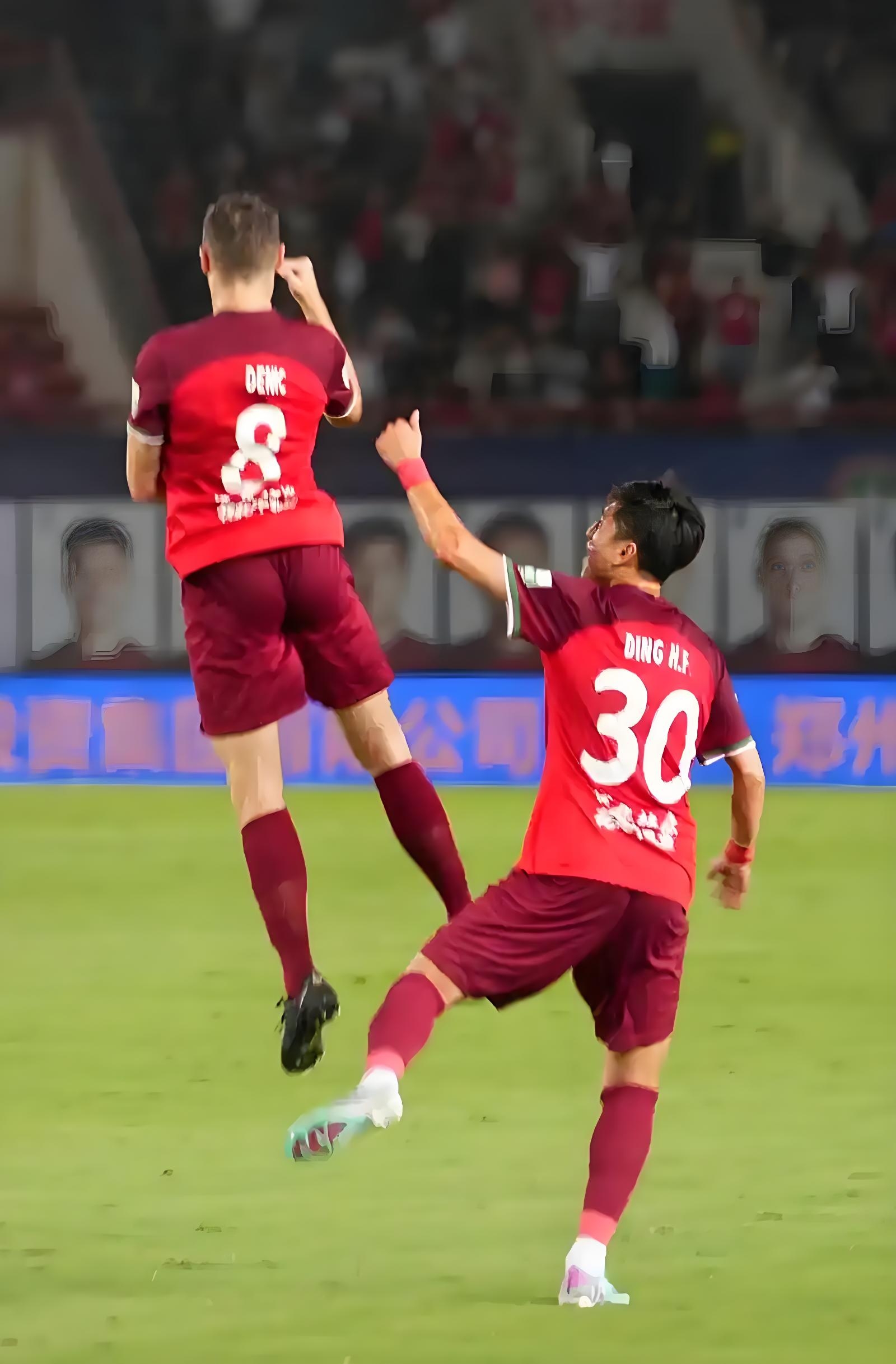 精彩瞬间：比赛中实现绝杀破门得分