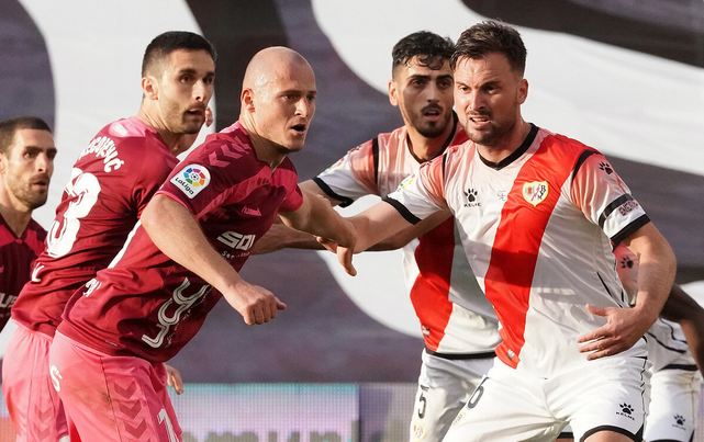 西班牙大胜波斯尼亚，连胜积分增加