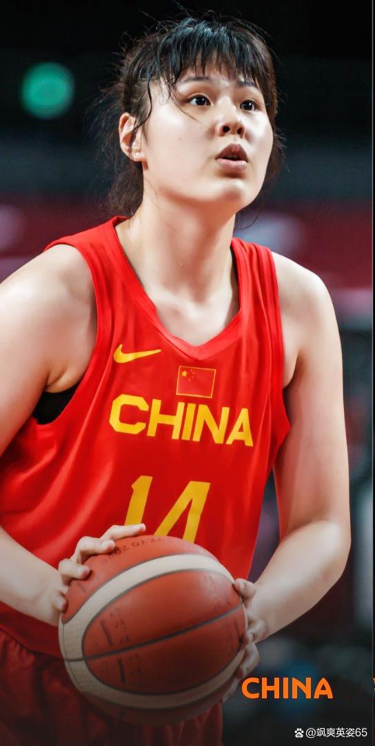 华体会登录-关于铿锵玫瑰：女子篮球队飒爽亮相的信息