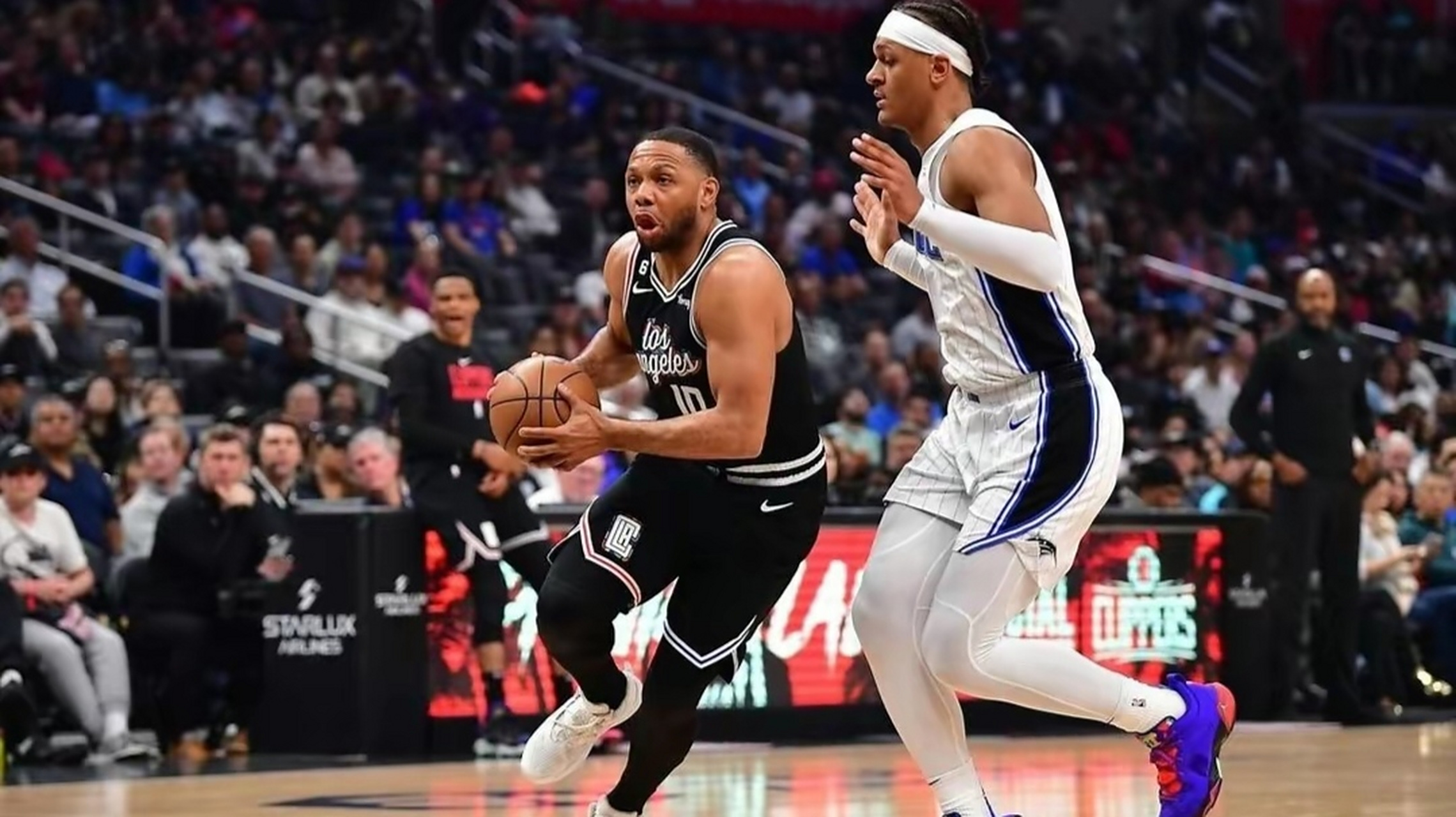 包含火箭不敌快船，乔治砍下32分送火箭两连败的词条