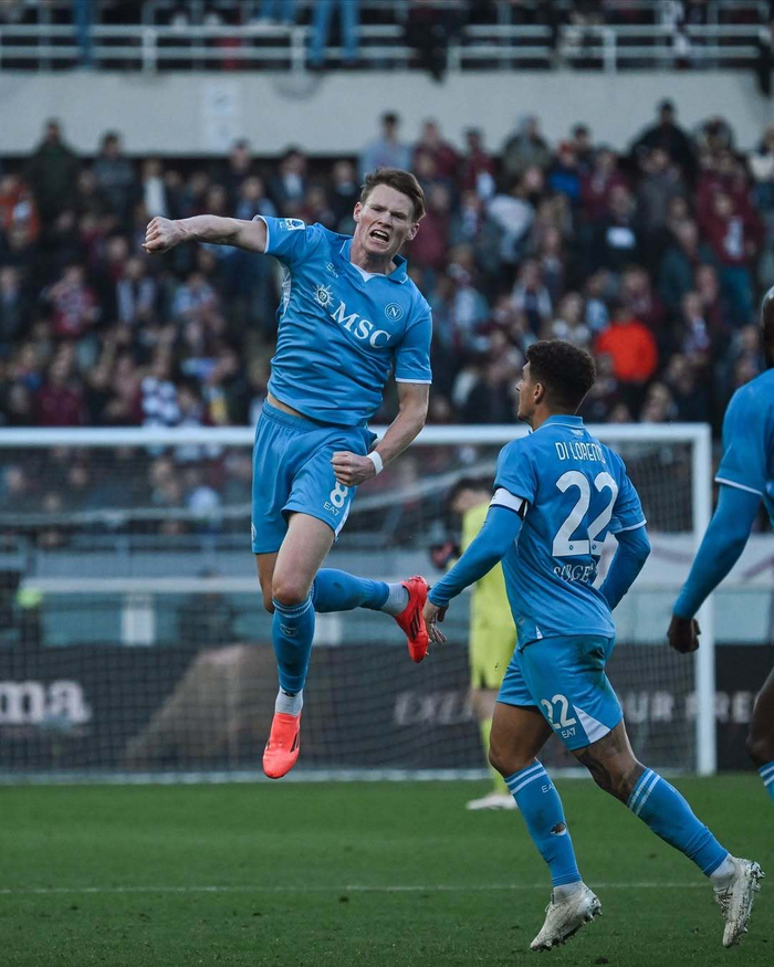 华体会课程-包含那不勒斯主场完胜都灵，联赛七连胜稳居榜首的词条