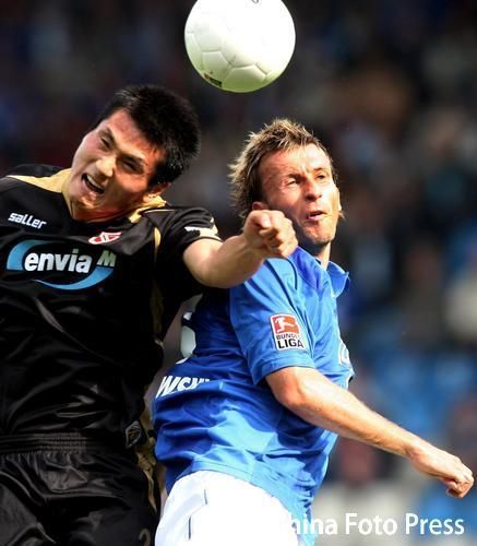 集成波鸿取得宝贵的三分，迎来胜利的简单介绍