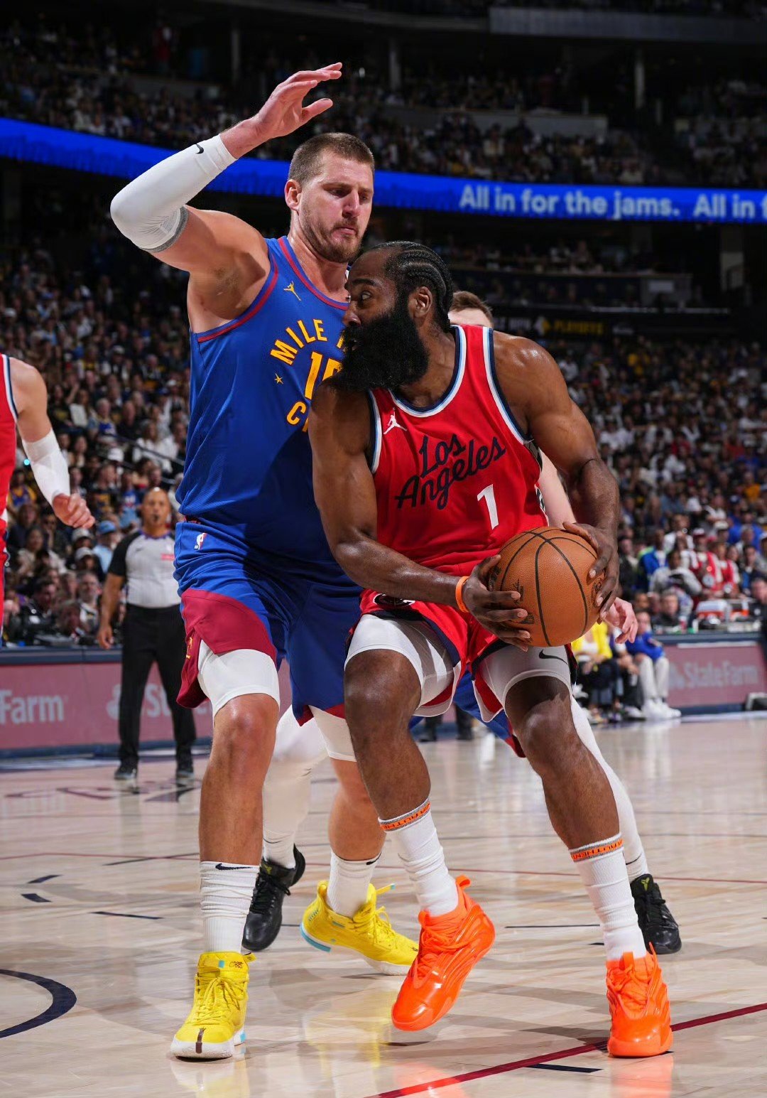 华体会活动-尼克斯客场大胜掘金，迎来好转势头的简单介绍