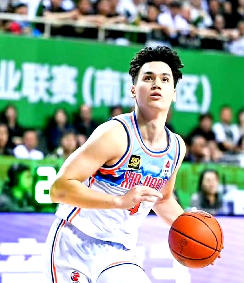 包含新疆男篮在最新一场比赛中逆袭成功，实至名归的词条