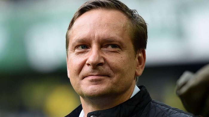 华体会视频-包含沙尔克主帅被解雇，球队管理层调整战略的词条