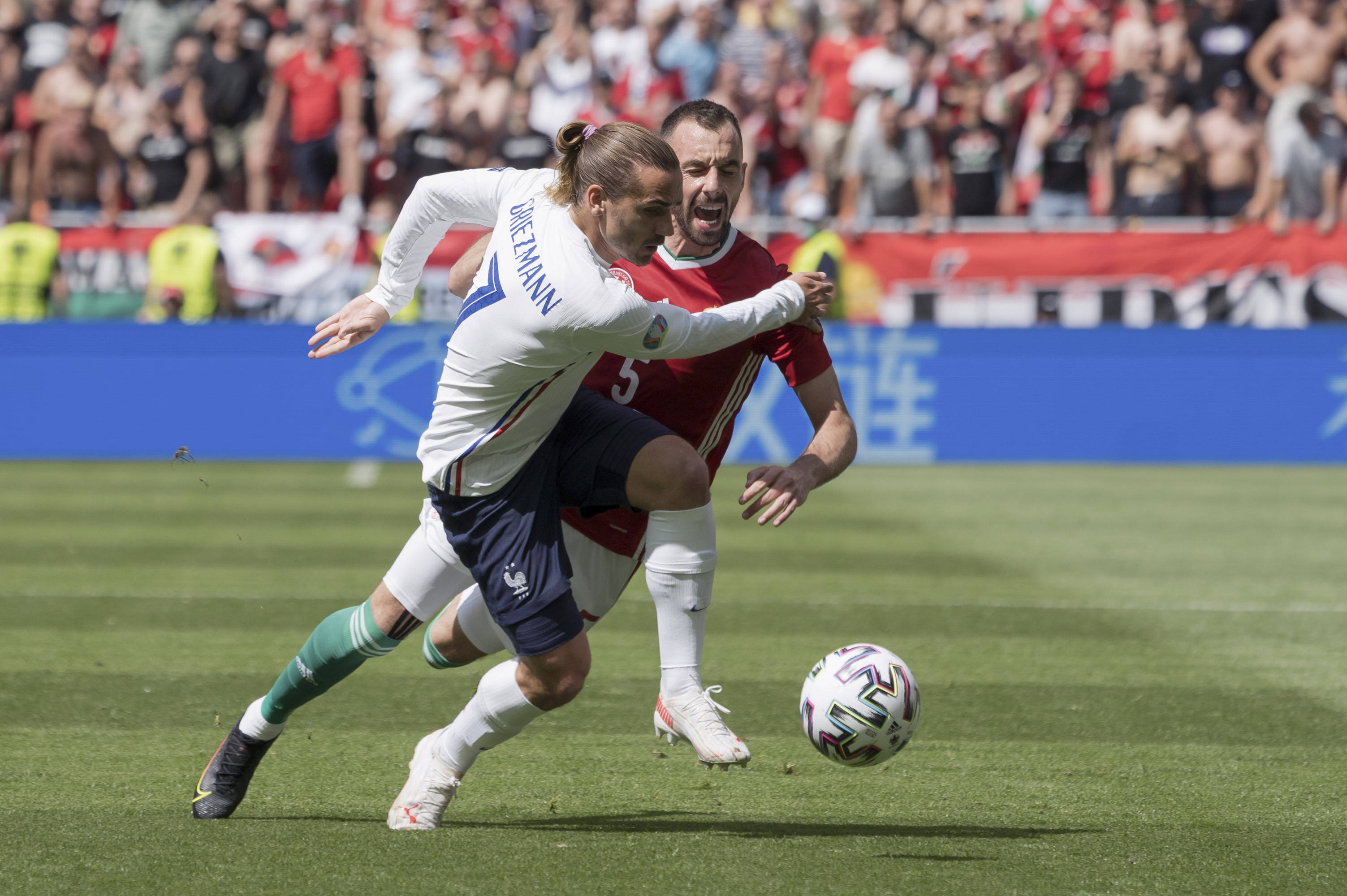 华体会入口-包含法国足球联赛引入新技术改善比赛的词条